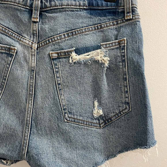 Abercrombie & Fitch High Rise Mom Short - Picture 5 of 6